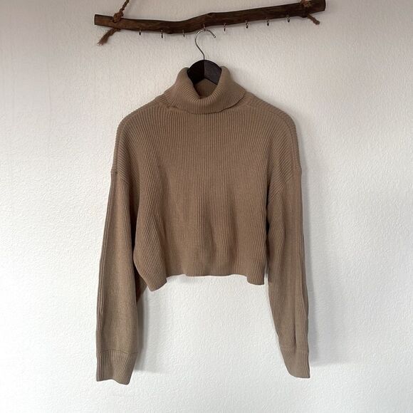 Tan cropped sweater - Picture 3 of 5